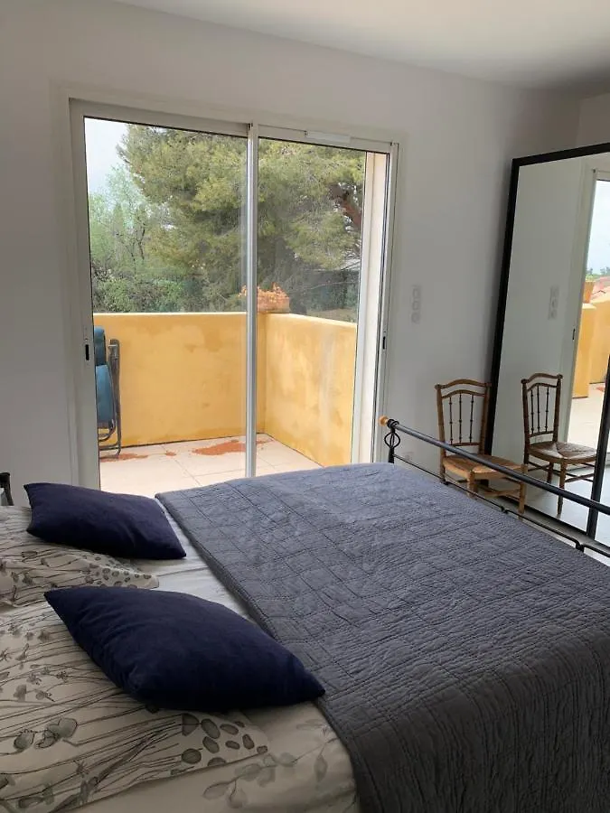 Chambres De La Terre Blanche Sanary-sur-Mer Bed & Breakfast