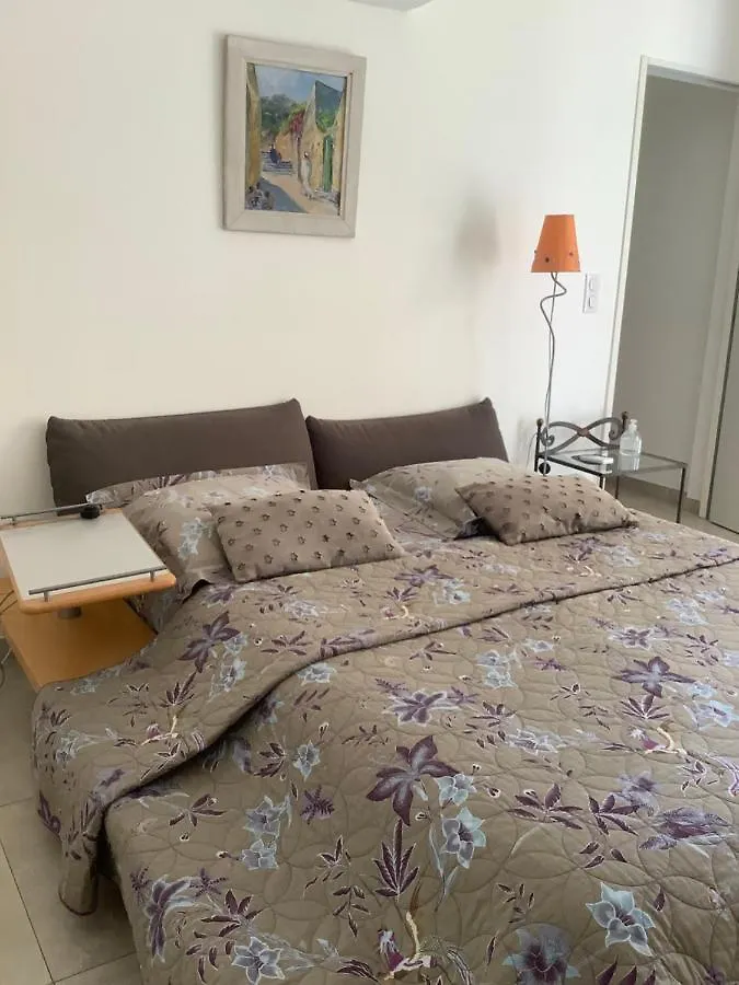 Chambres De La Terre Blanche Sanary-sur-Mer 0*,