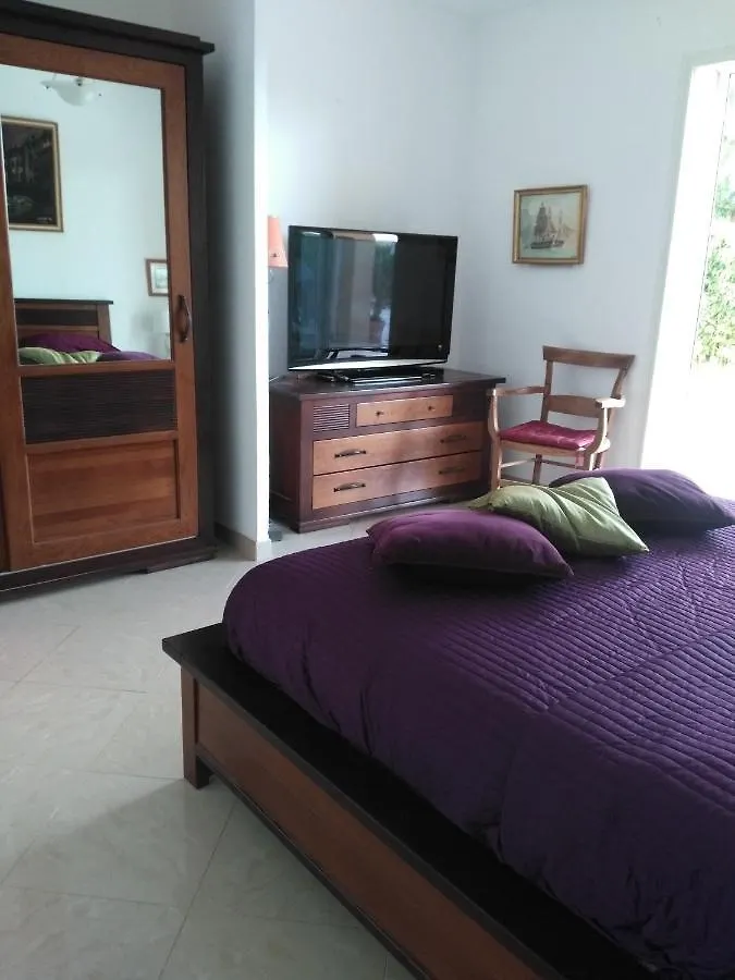 Chambres de la Terre Blanche Sanary-sur-Mer Couette-café
