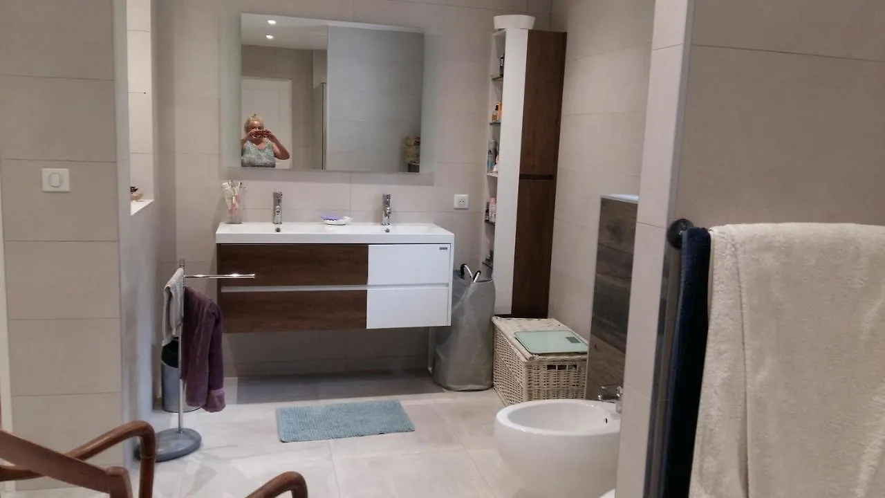 Chambres de la Terre Blanche Sanary-sur-Mer 0*,  France