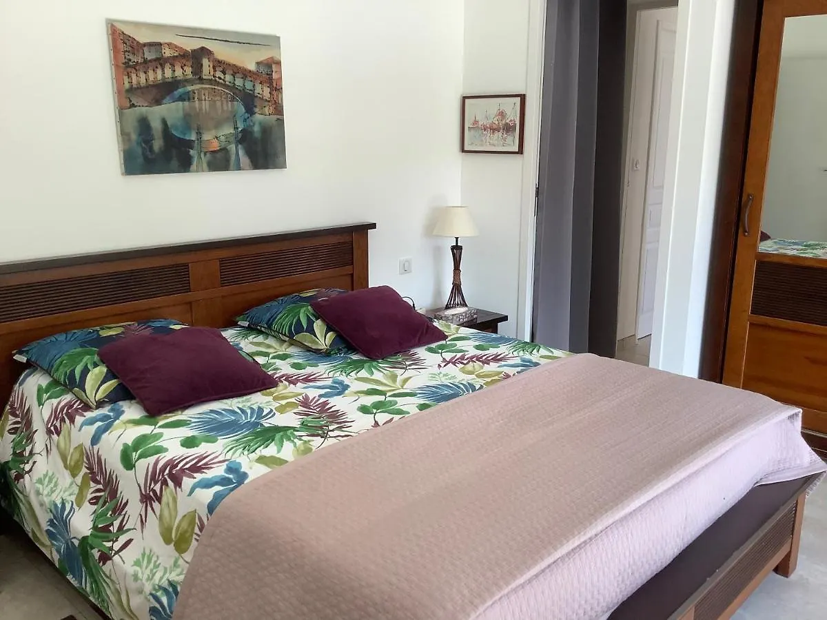 Chambres de la Terre Blanche Sanary-sur-Mer France