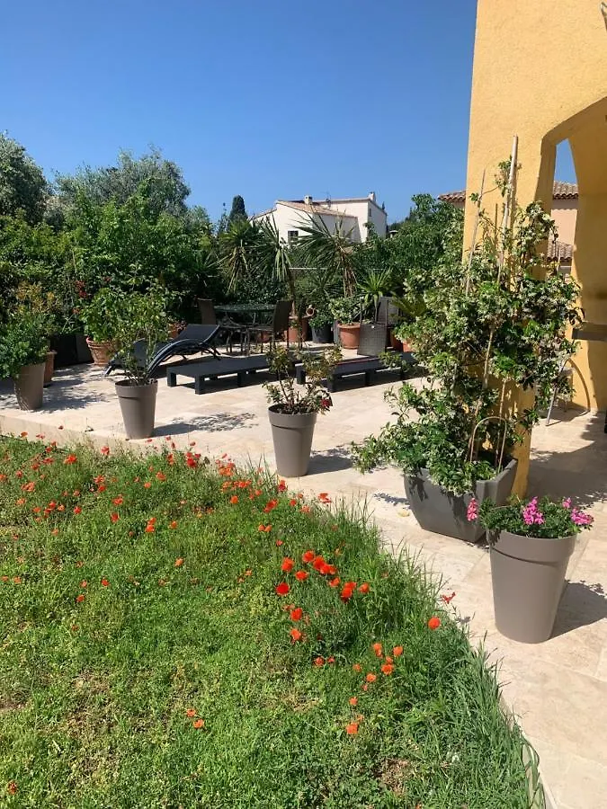 Chambres de la Terre Blanche Sanary-sur-Mer 0*,  France
